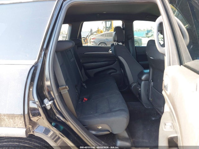 45151336 :رقم المزاد ، 1C4RJEAG3HC846694 vin ، 2017 Jeep Grand Cherokee Laredo 4x2 مزاد بيع