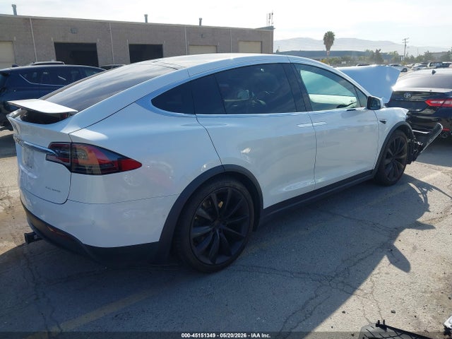 Tesla MODEL X 2019 5YJXCDE24KF185181 Image 4