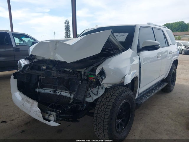 Toyota 4runner Sr5 Premium 2018 JTEZU5JR5J5172675 Image 2