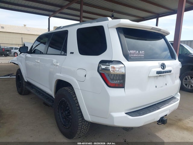 Toyota 4runner Sr5 Premium 2018 JTEZU5JR5J5172675 Image 3