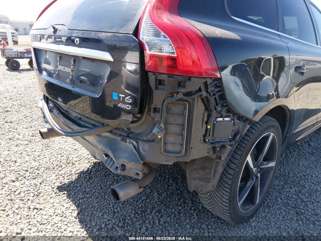 YV4902DZ7E2554267 Volvo Xc60 T6 R-design Platinum