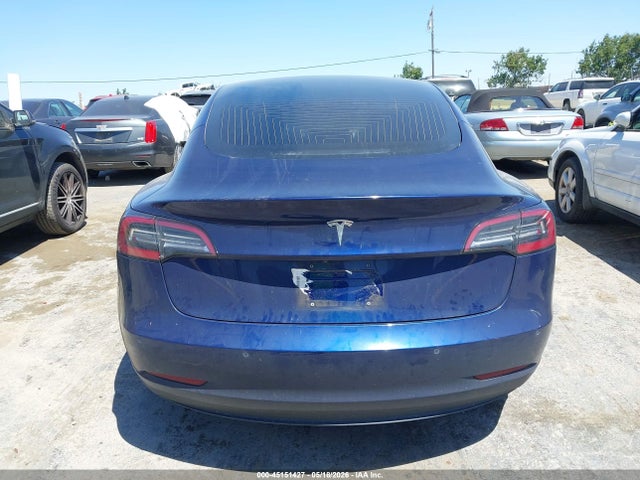 Tesla Model 3 Long Range/mid Range 2018 5YJ3E1EA6JF118031 Image 16