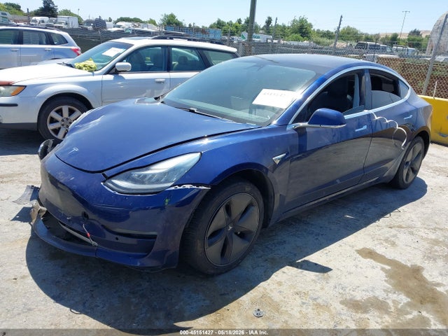Tesla Model 3 Long Range/mid Range 2018 5YJ3E1EA6JF118031 Image 2