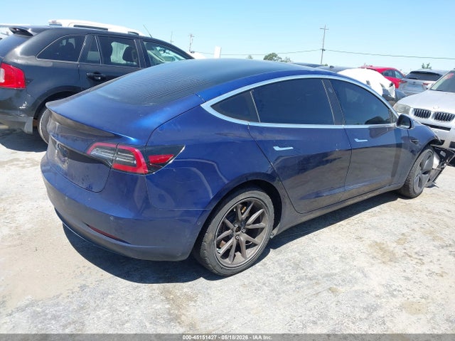 Tesla Model 3 Long Range/mid Range 2018 5YJ3E1EA6JF118031 Image 4