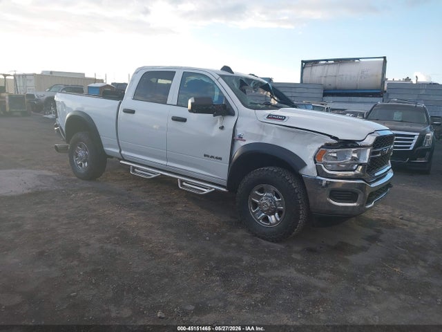 45151465 :رقم المزاد ، 3C6UR5CL9NG161631 vin ، 2022 Ram 2500 Tradesman  4x4 6'4 Box مزاد بيع
