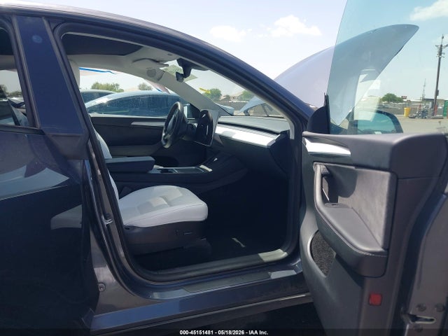 Продажа на аукционе авто 2022 Tesla Model Y Performance Dual Motor All-wheel Drive, vin: 7SAYGDEF2NF573786, номер лота: 45151481