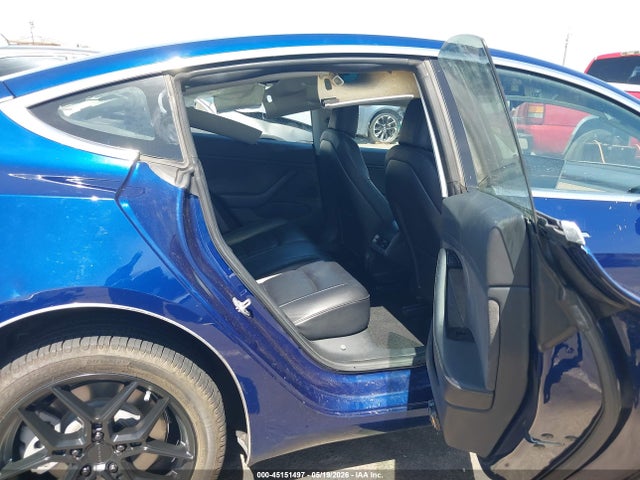 Продажа на аукционе авто 2018 Tesla Model 3 Long Range/mid Range, vin: 5YJ3E1EA5JF034220, номер лота: 45151497