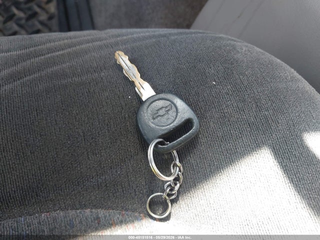 2002 Chevrolet Suburban 1500 Ls მანქანა იყიდება აუქციონზე, vin: 1GNEC16Z62R319837, აუქციონის ნომერი: 45151516
