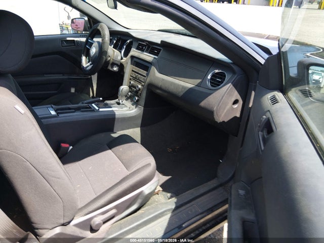 45151560 :رقم المزاد ، 1ZVBP8EM3E5306678 vin ، 2014 Ford Mustang V6 مزاد بيع