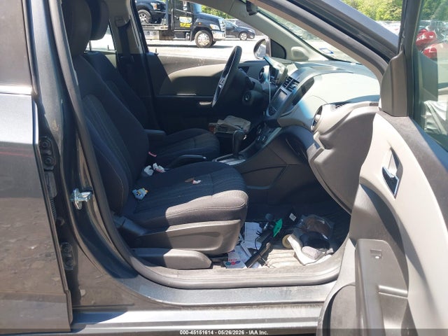 45151614 :رقم المزاد ، 1G1JC5SB9D4146508 vin ، 2013 Chevrolet Sonic Lt Auto مزاد بيع