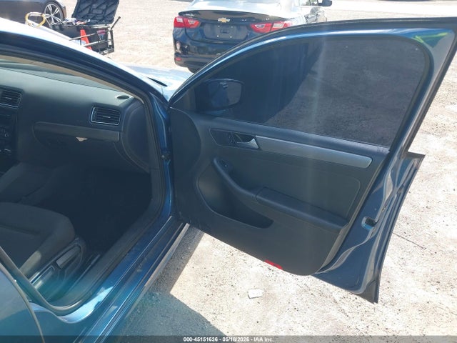 2015 Volkswagen Jetta 2.0l Tdi S მანქანა იყიდება აუქციონზე, vin: 3VWLA7AJ1FM294263, აუქციონის ნომერი: 45151636
