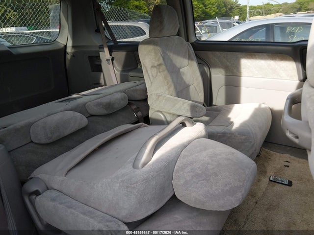 45151647 :رقم المزاد ، 5FNRL18614B030483 vin ، 2004 Honda Odyssey Ex مزاد بيع