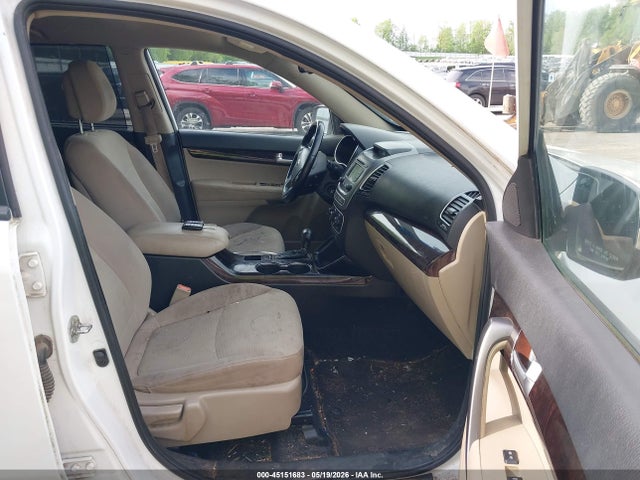 Продажа на аукционе авто 2015 Kia Sorento Lx, vin: 5XYKTDA64FG637776, номер лота: 45151683