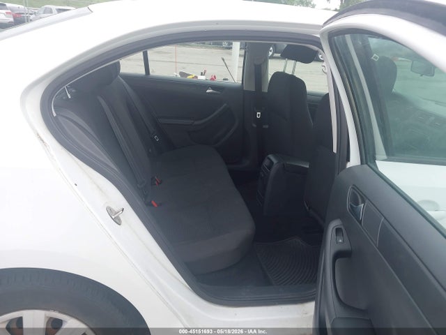 Продаж на аукціоні авто 2015 Volkswagen Jetta 2.0l S, vin: 3VW2K7AJ3FM311198, номер лоту: 45151693