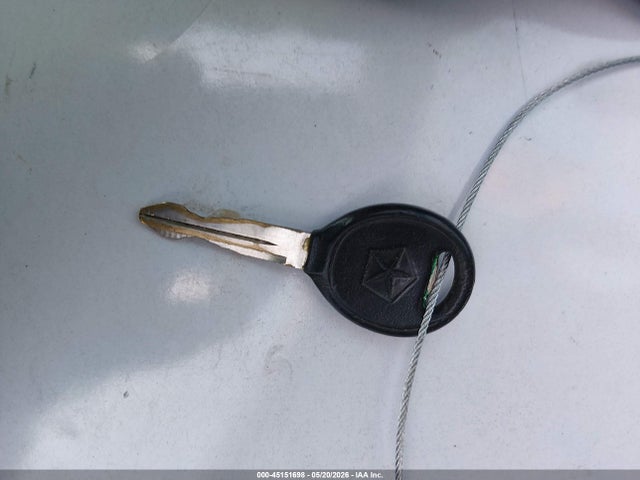 45151698 :رقم المزاد ، 1B4GP44R0YB743295 vin ، 2000 Dodge Grand Caravan Se مزاد بيع