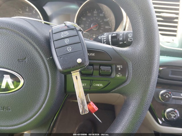45151856 :رقم المزاد ، KNDMA5C19J6404932 vin ، 2018 Kia Sedona L مزاد بيع