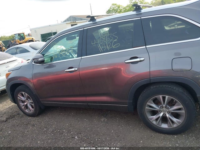 2015 Toyota Highlander Xle V6 მანქანა იყიდება აუქციონზე, vin: 5TDJKRFH9FS166118, აუქციონის ნომერი: 45151896