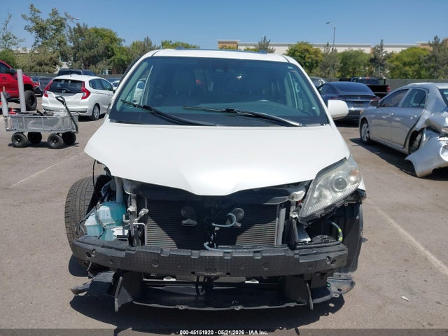 2019 Toyota Sienna Xle 8 Passenger მანქანა იყიდება აუქციონზე, vin: 5TDYZ3DC2KS987182, აუქციონის ნომერი: 45151920