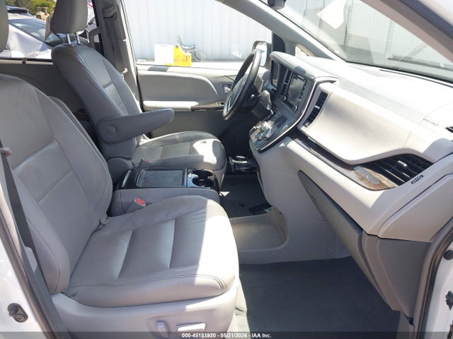 2019 Toyota Sienna Xle 8 Passenger მანქანა იყიდება აუქციონზე, vin: 5TDYZ3DC2KS987182, აუქციონის ნომერი: 45151920