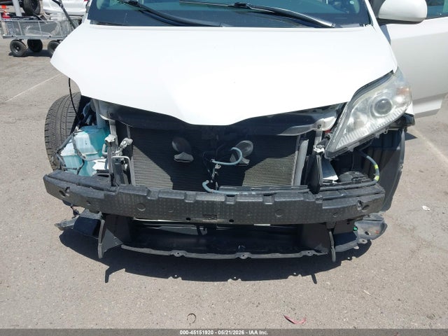 2019 Toyota Sienna Xle 8 Passenger მანქანა იყიდება აუქციონზე, vin: 5TDYZ3DC2KS987182, აუქციონის ნომერი: 45151920