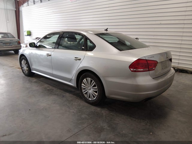 1VWAS7A39EC047109 Volkswagen Passat 1.8t S