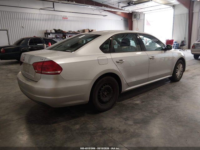1VWAS7A39EC047109 Volkswagen Passat 1.8t S