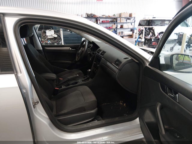 1VWAS7A39EC047109 Volkswagen Passat 1.8t S