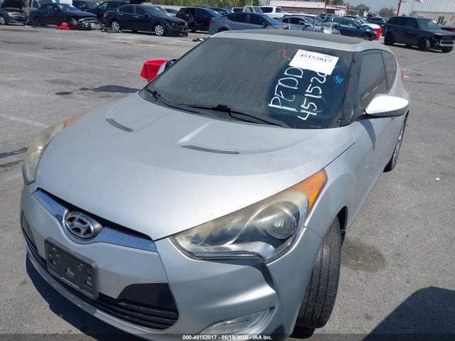 Aukcja sprzedaży 2013 Hyundai Veloster Base W/black, vin: KMHTC6AD1DU166059, numer aukcji: 45152017