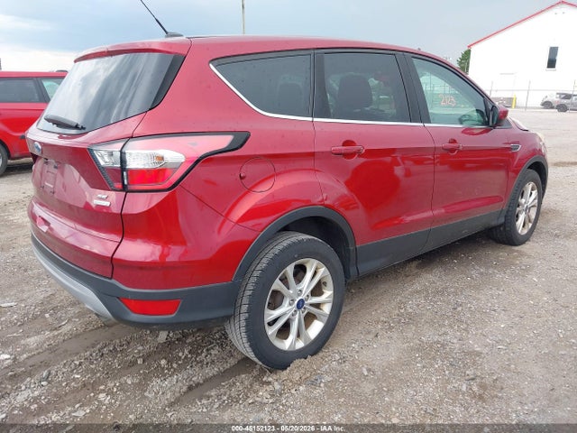 45152123 :رقم المزاد ، 1FMCU0GD1HUD90536 vin ، 2017 Ford Escape Se مزاد بيع