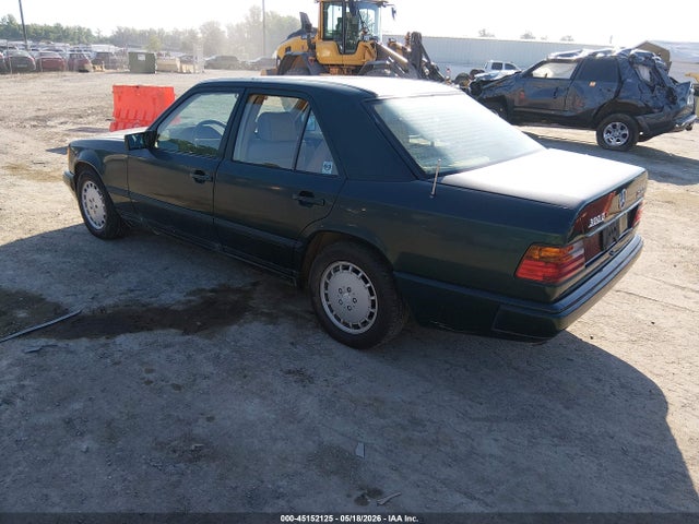 45152125 :رقم المزاد ، WDBEB33D6HA413786 vin ، 1987 Mercedes-benz 300 Dt مزاد بيع