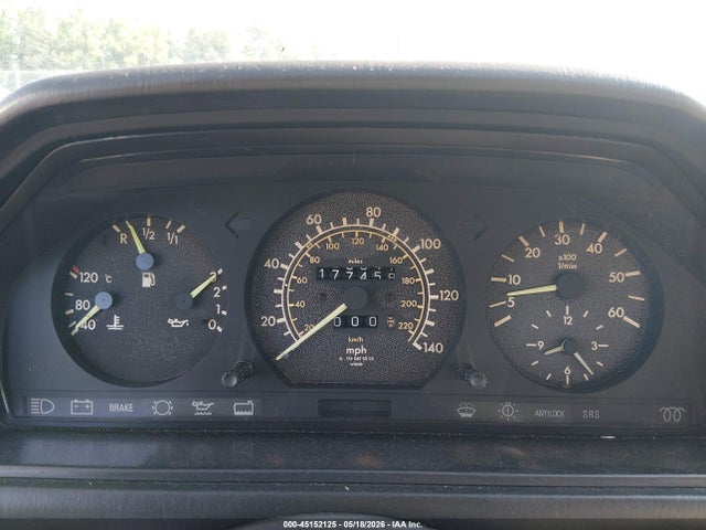 45152125 :رقم المزاد ، WDBEB33D6HA413786 vin ، 1987 Mercedes-benz 300 Dt مزاد بيع