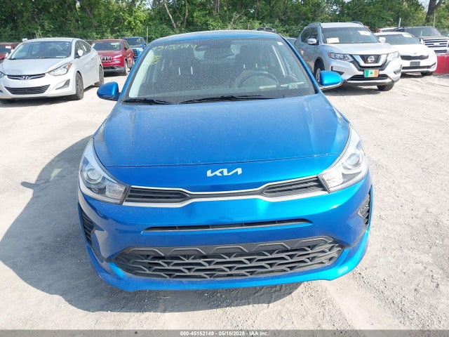 2022 Kia Rio S მანქანა იყიდება აუქციონზე, vin: 3KPA24AD9NE442393, აუქციონის ნომერი: 45152149