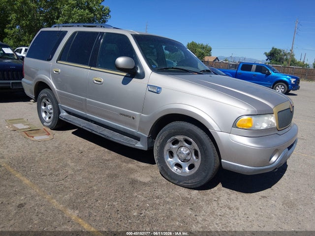 2000 Lincoln Navigator მანქანა იყიდება აუქციონზე, vin: 5LMPU28A5YLJ11271, აუქციონის ნომერი: 45152177