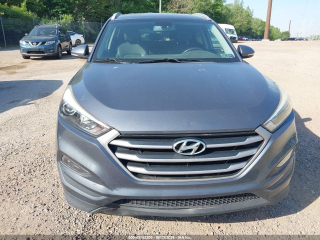 KM8J33A44HU417152 Hyundai Tucson Se Plus