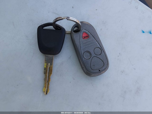 45152311 :رقم المزاد ، 19UUA66245A046136 vin ، 2005 Acura Tl مزاد بيع