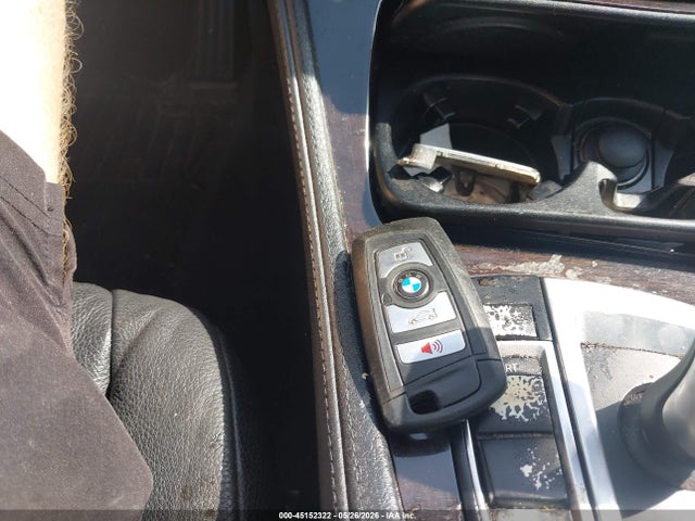 45152322 :رقم المزاد ، WBAXH5C57DDW13000 vin ، 2013 Bmw 528i Xdrive مزاد بيع