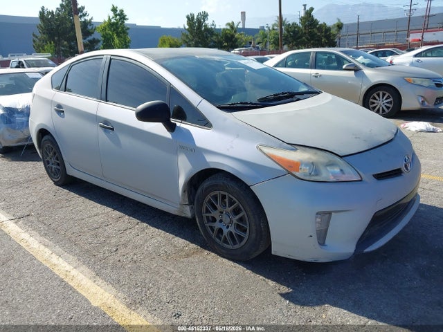 JTDKN3DU0F0413540 Toyota Prius Three