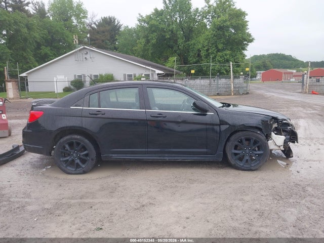 45152345 :رقم المزاد ، 1C3CCBCG3EN164415 vin ، 2014 Chrysler 200 Limited مزاد بيع