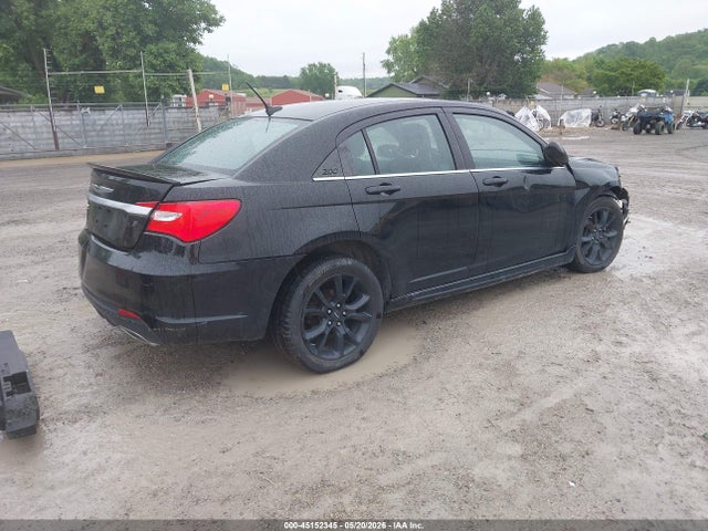 45152345 :رقم المزاد ، 1C3CCBCG3EN164415 vin ، 2014 Chrysler 200 Limited مزاد بيع