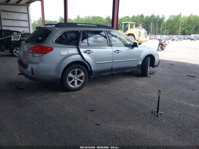 Продажа на аукционе авто 2013 Subaru Outback 2.5i Premium, vin: 4S4BRBCC6D3297985, номер лота: 45152349