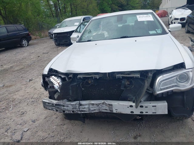 2015 Chrysler 300 Limited მანქანა იყიდება აუქციონზე, vin: 2C3CCARG5FH760783, აუქციონის ნომერი: 45152414