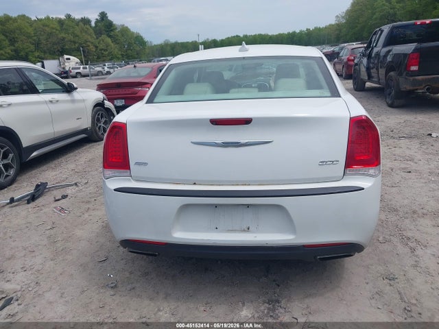 2015 Chrysler 300 Limited მანქანა იყიდება აუქციონზე, vin: 2C3CCARG5FH760783, აუქციონის ნომერი: 45152414