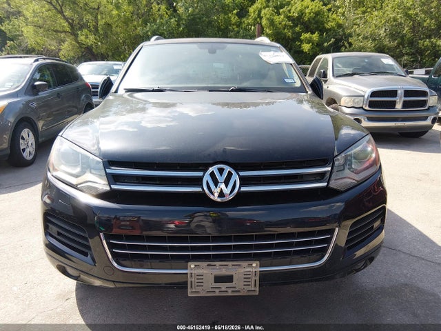 2011 Volkswagen Touareg Tdi Executive მანქანა იყიდება აუქციონზე, vin: WVGFK9BP7BD005786, აუქციონის ნომერი: 45152419