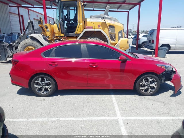 Продажа на аукционе авто 2021 Kia Forte Lxs, vin: 3KPF24AD5ME386604, номер лота: 45152447