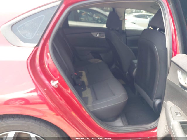 Продажа на аукционе авто 2021 Kia Forte Lxs, vin: 3KPF24AD5ME386604, номер лота: 45152447