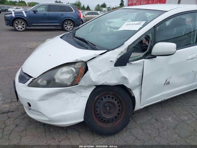 45152480 :رقم المزاد ، JHMGE8G37DC038407 vin ، 2013 Honda Fit مزاد بيع