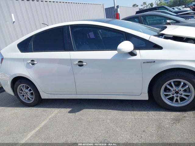 Toyota Prius Four 2015 JTDKN3DU0F1910758 Image 13