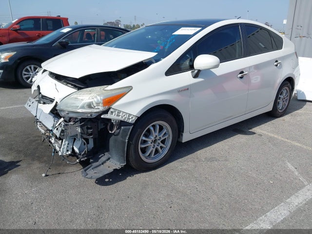 Toyota Prius Four 2015 JTDKN3DU0F1910758 Image 2