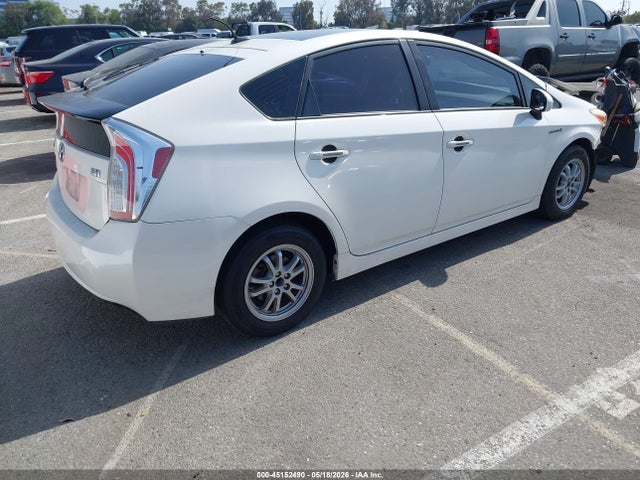 Toyota Prius Four 2015 JTDKN3DU0F1910758 Image 4
