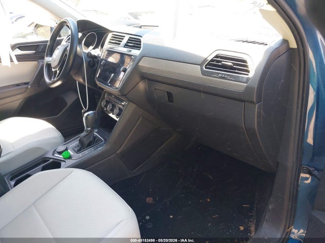 Продажа на аукционе авто 2018 Volkswagen Tiguan 2.0t Se/2.0t Sel, vin: 3VV2B7AX2JM099167, номер лота: 45152498